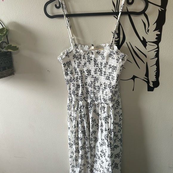 White Floral Dress - Picture 8 of 11